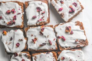 Grain-free-fudge-Brownies-topped-with-frosting-and-roses